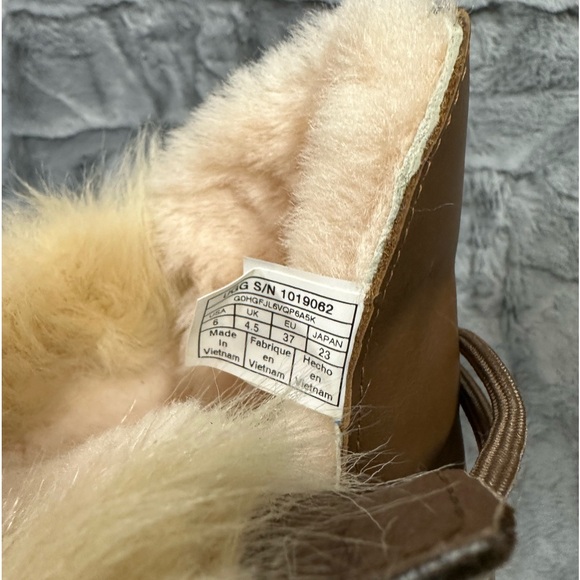 UGG Aya Boots - Brown - Size 6 - Brand New In Box - Waterproof - Picture 5 of 11